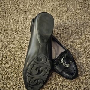 BARETRAPS  "Nena" Black Leather Flat Shoes sz 8